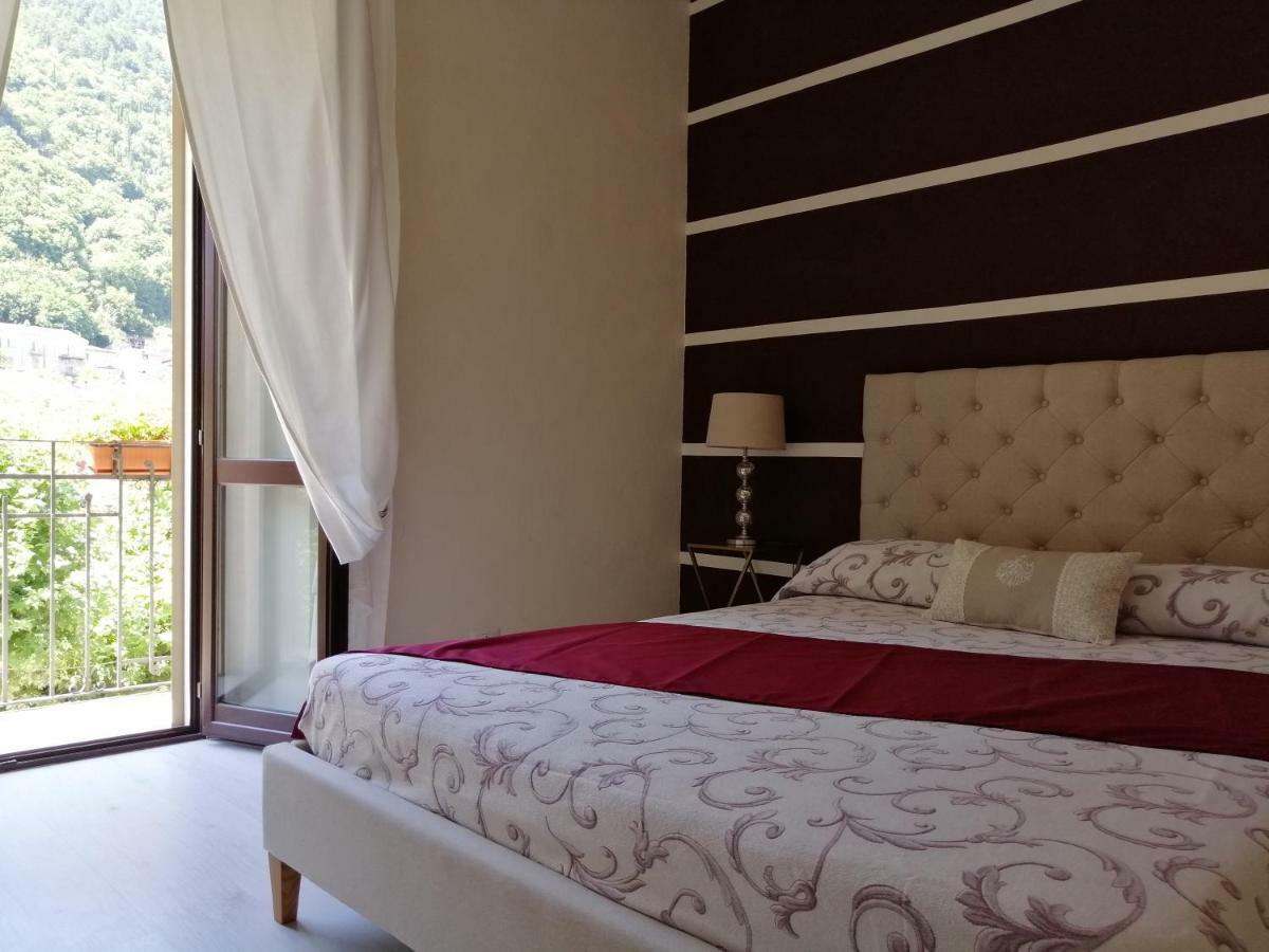 Bed and Breakfast Le Finestre Sulla Piazza Boiano Exterior foto