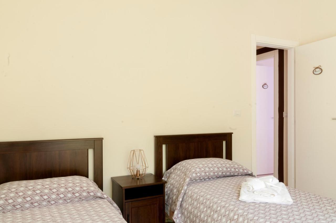 Bed and Breakfast Le Finestre Sulla Piazza Boiano Exterior foto